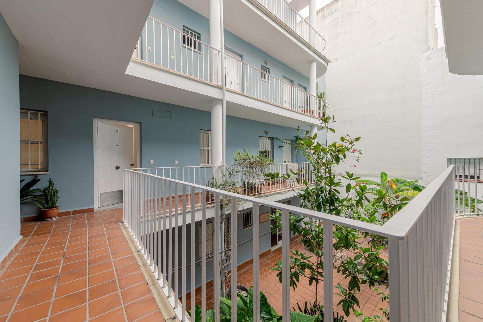 Isg Apartments Becquer Free Parking Inside The Building Seville Exterior photo
